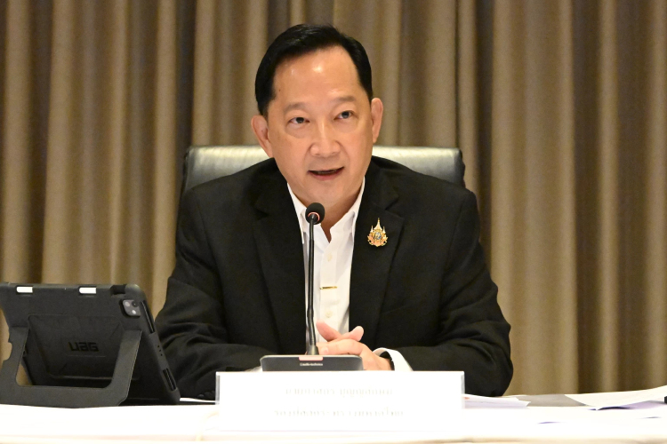 มท.ถกปัญหานอมินี 'ต่างด้าว' ครอบงำธุรกิจไทย ชง กก.ระดับชาติแก้