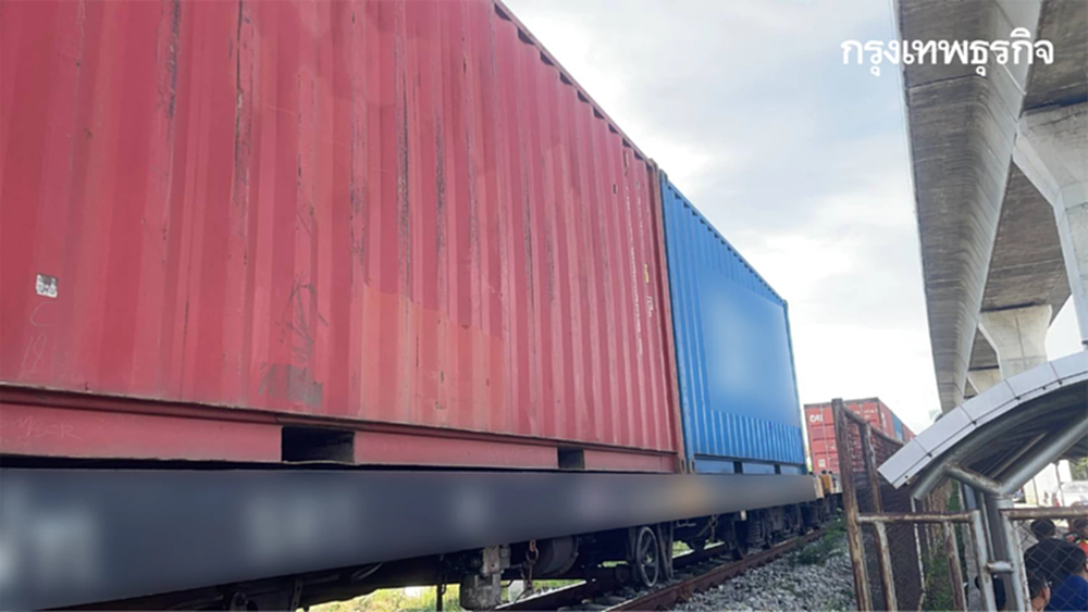 ด่วน! เกิดเหตุรถไฟชนคน เขตประเวศ เร่งช่วยเหลือคนเจ็บหมดสติ