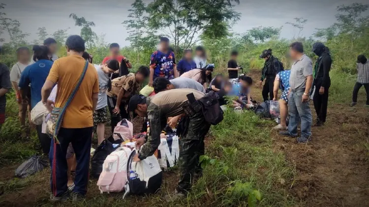 จับ 26 คนไทยลักลอบข้ามชายแดนไทย-กัมพูชา สกัดเข้มอรัญประเทศ