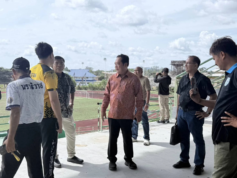 'ทวี' ลุยตรวจ สนามบอล อบจ.177ล้าน ร้าง  จี้ 'รมว.กีฬา' เร่งจัดการ