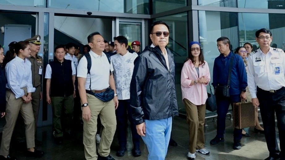 ‘อนุทิน’ ลงพื้นที่ภูเก็ต ตรวจราชการ แก้ปัญหารุกที่หาดบางเทา-หาดฟรีด้อม