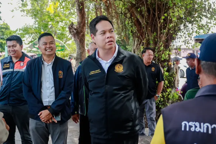 'สรรเพชญ' ไปพัทลุง สำรวจคลองลำป่า-ทะเลน้อย หนุนเที่ยวเชิงนิเวศ