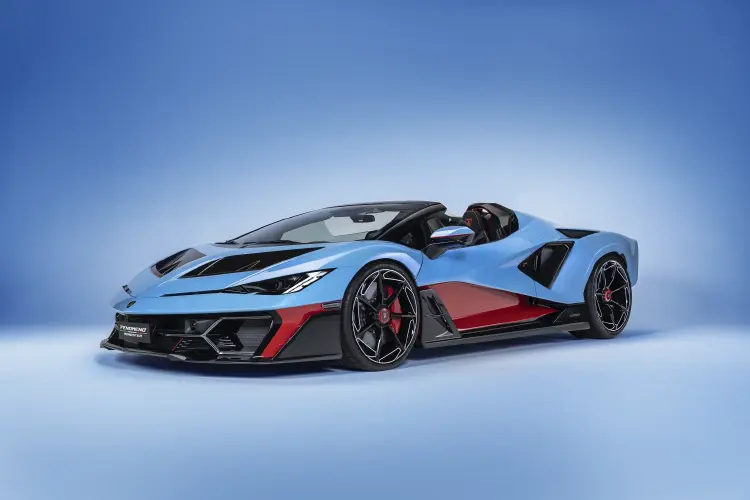 ลัมโบร์กินี เปิดตัว “Fenomeno Roadster” รุ่นพิเศษ 15 คัน