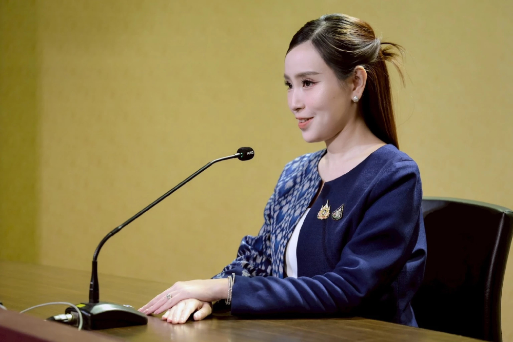 รัฐบาล ปรับสถานะครูจ้าง 7,588 อัตรา เงินเดือน 19,120 บาท เริ่ม 2 มิ.ย.
