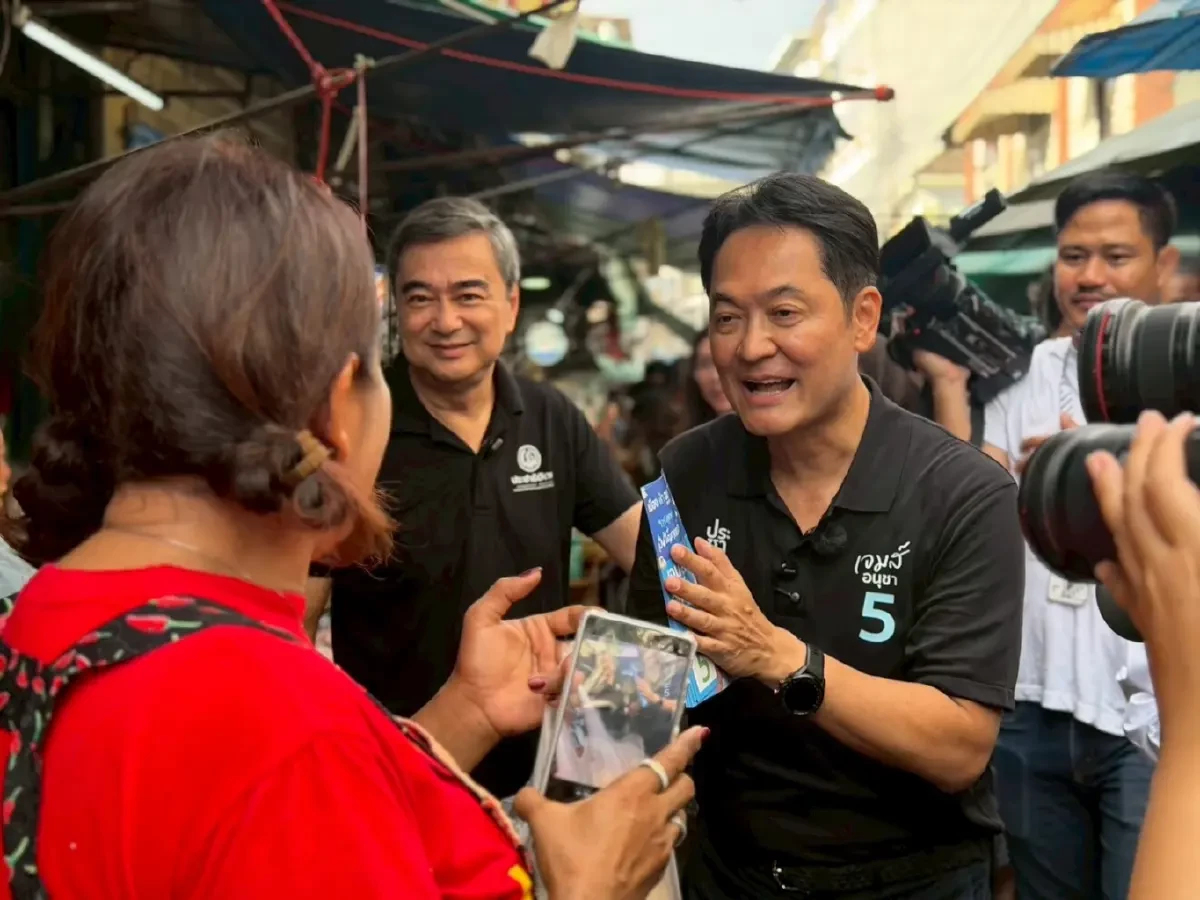 'อนุชา' หาเสียง ชูสตรีทฟู้ดเป็นระเบียบ-ฟันต่างด้าวแย่งอาชีพ