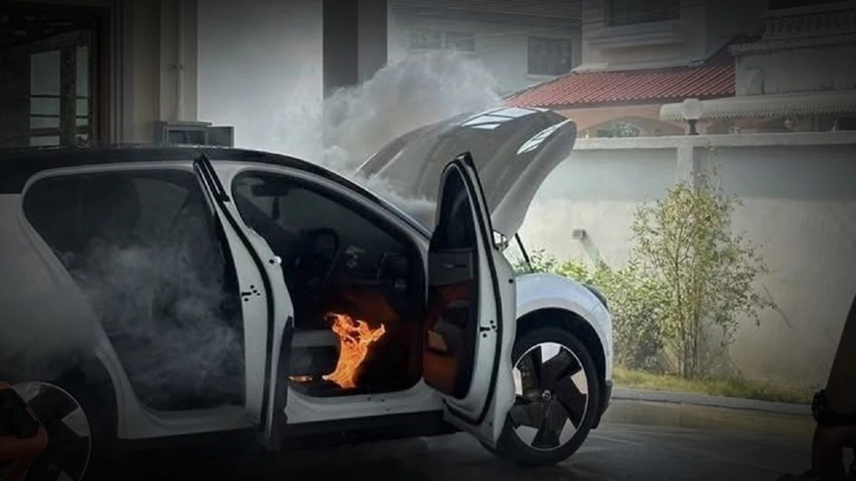 Volvo แจงด่วน รถรุ่น EX30 ไฟไหม้วอด ถูกจี้เรียกคืน 1,668 คันในไทย ฟ้องแพ่งคืนเงิน 45 ราย
