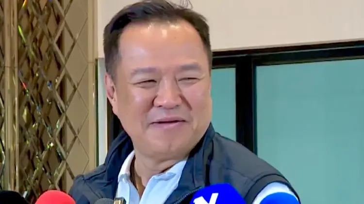 ‘อนุทิน’ โยนเผือกร้อน ‘แก้รธน.’เรื่องสภา ลั่น อย่ามาผูก‘รัฐบาล’