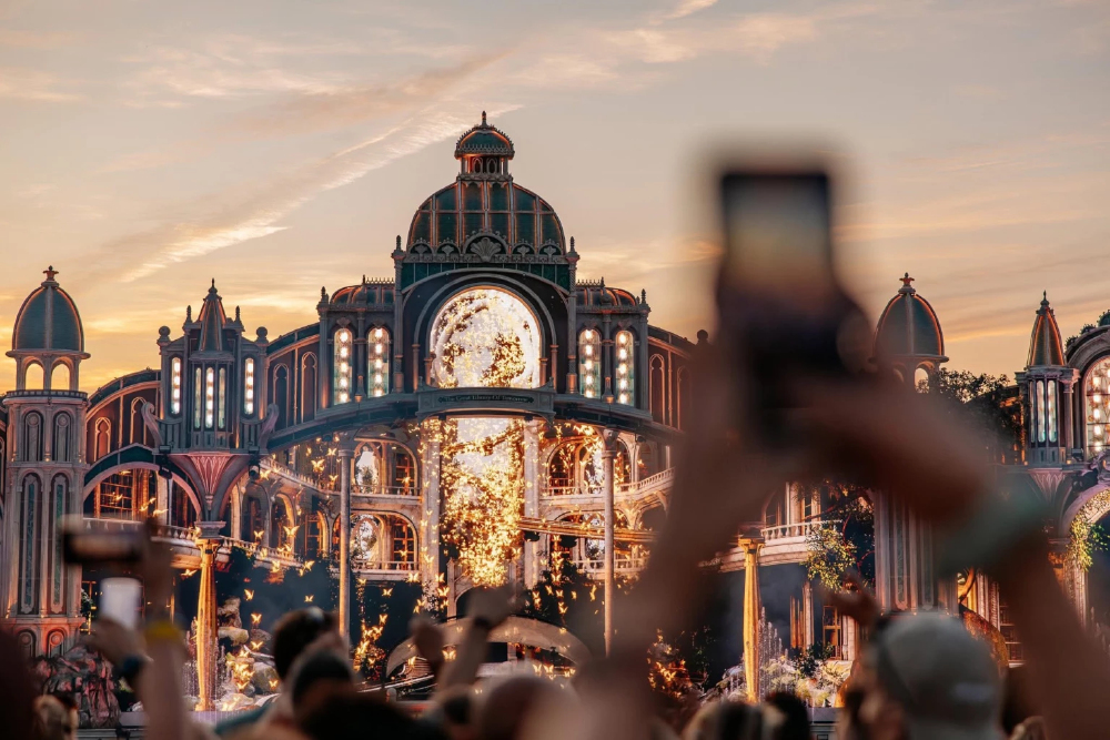 เปิดเบื้องหลังเทศกาลดนตรี Tomorrowland กับบทพิสูจน์ ‘ไทย’ ชิงฮับอีเวนต์โลก และโมเมนต์สุดมิราเคิลที่รอคอย