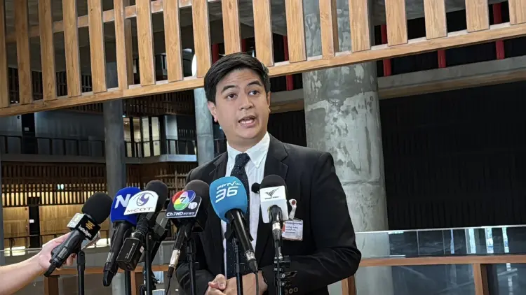 'พริษฐ์' ปลุกจับตา 'แลนด์บริดจ์' ส่อไม่โปร่งใส เร่งรัดดำเนินการ