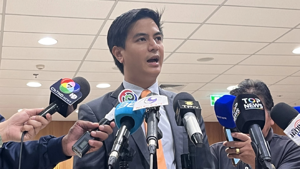 'พริษฐ์' ปัดตอบ ปม 'ทักษิณ' ได้อิสรภาพ เพิ่มบทบาททางการเมือง