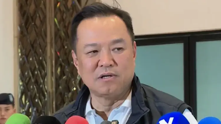‘อนุทิน’ จี้ ‘กัมพูชา’ ปล่อยคนไทย ซัดไม่เข้าท่าปล่อยคลิป AI เตรียมเปิดด่าน