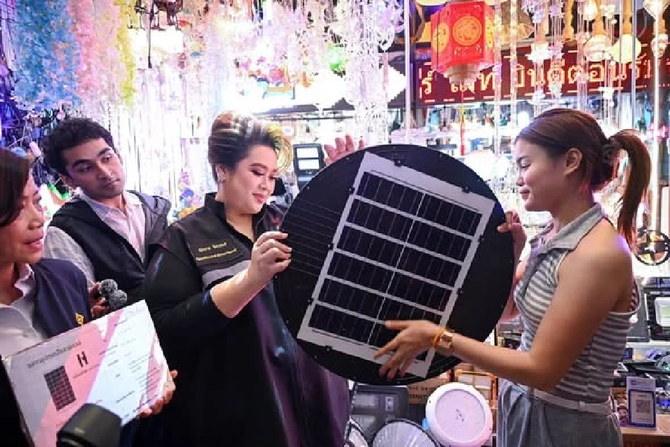 ตรวจคลองถม สั่งฟันโซลาร์เซลล์ไม่ได้มาตรฐาน อายัดสินค้าจำนวนมาก