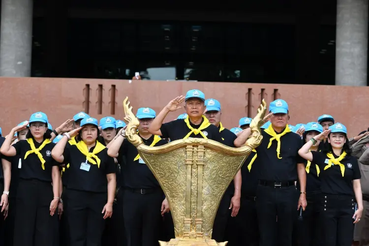 'โสภณ' นำขรก.สภาฯ จัดกิจกรรมเทิดพระเกียรติ พระบรมราชินี