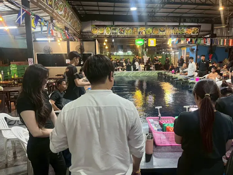 กรมพัฒนาธุรกิจการค้า ลุยพื้นที่ห้วยขวาง ตรวจ 5 ธุรกิจ ร้านอาหาร – บ่อตกกุ้ง พบโยงนอมินี-เว็ปพนันออนไลน์
