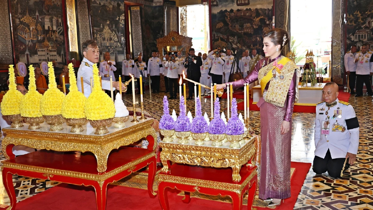 ในหลวง-พระราชินี เสด็จฯ ไปในการพระราชพิธีมหามงคลเฉลิมพระชนมพรรษา 4 รอบ