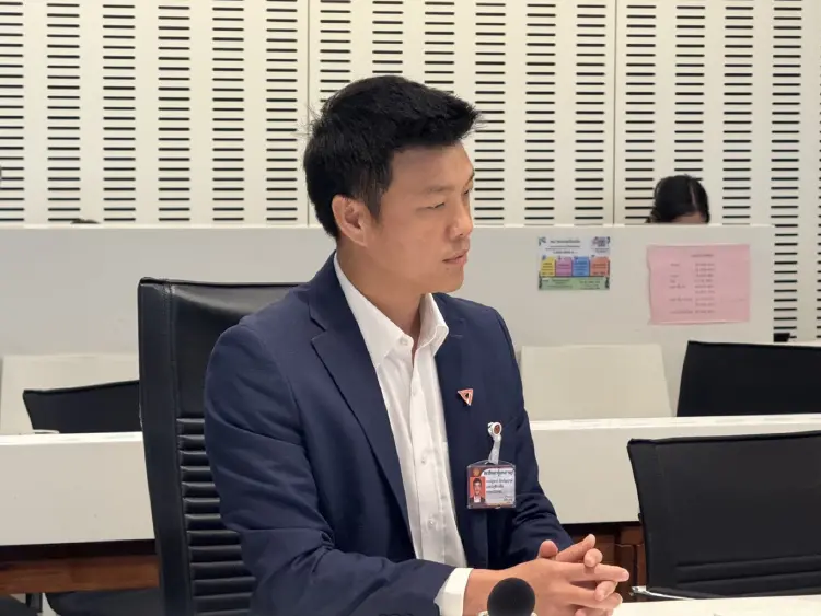 'หน.-เลขา ปชน.' ป้อง 'ภาวุธ' แจงดีเอสไอ ปัดตอบฟ้องกลับหรือไม่