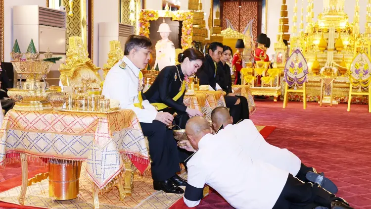 ในหลวง-พระราชินี เสด็จฯ ทรงบำเพ็ญพระราชกุศลสัตตมวาร พระราชทานพระศพ “เจ้าฟ้าพัชรกิติยาภาฯ”