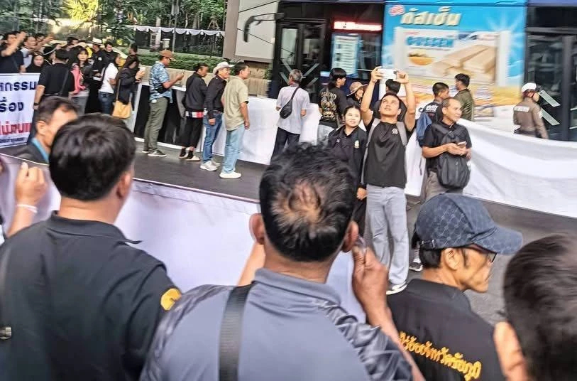 'วราวุธ' รับลูกนายกฯ เคลียร์ม็อบอ้อย ดันปรับเกณฑ์เงินช่วย 120 บาท/ไร่