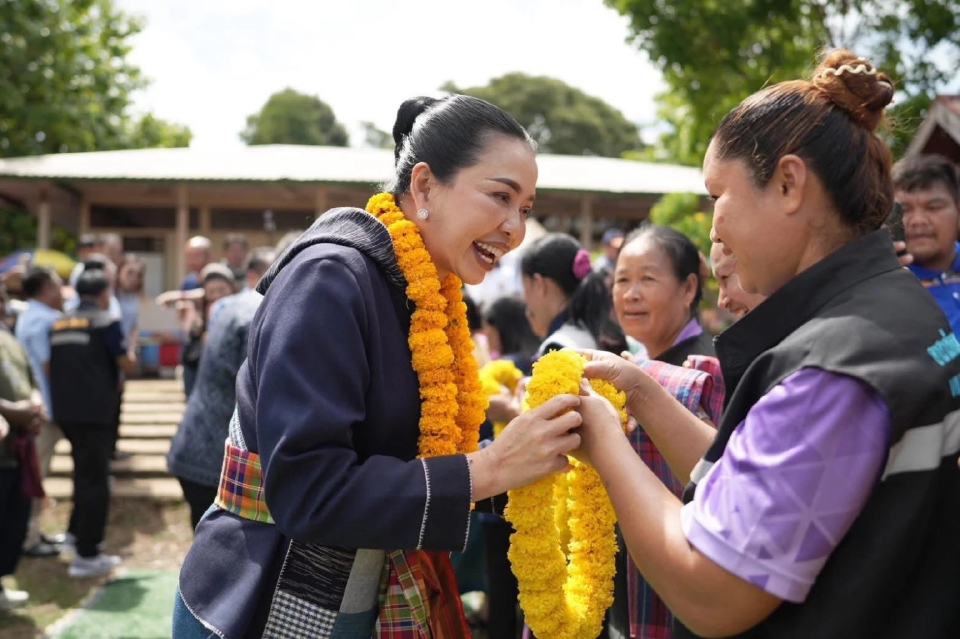 'สุขสมรวย-ญาณีนาถ' ผนึกกำลัง ดูแล กลุ่มเปราะบาง ยืนยันสิทธิบัตรคนจน