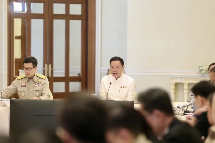 อนุทิน เปิดประชุม กรอ.นัดแรก ยกเป็น ครม.เศรษฐกิจพลัส ทำงานร่วมเอกชน