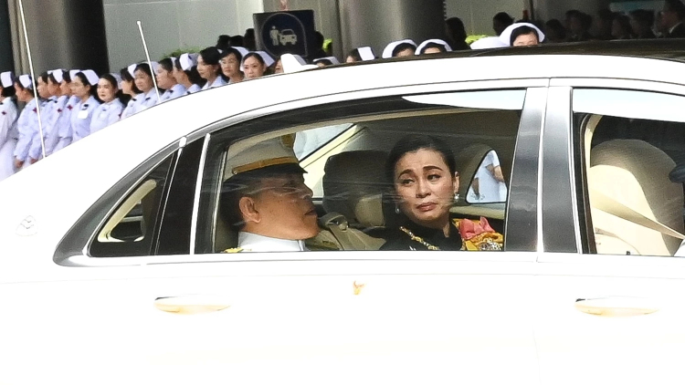 ในหลวง-พระราชินี เชิญพระศพ เจ้าฟ้าพัชรกิติยาภาฯ จากโรงพยาบาลจุฬาลงกรณ์ ไปยังพระบรมมหาราชวัง