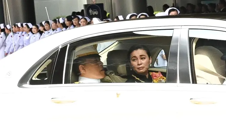 ในหลวง-พระราชินี เชิญพระศพ เจ้าฟ้าพัชรกิติยาภาฯ จากโรงพยาบาลจุฬาลงกรณ์ ไปยังพระบรมมหาราชวัง