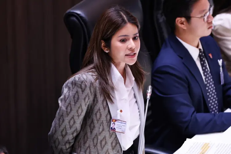 'ภคมน' บี้อธิบดี ปค.แจง กมธ. ปม 'ช่วยน้ำเงิน' ป้องครหาระบอบน้ำเงิน
