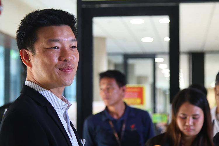 'เท้ง' ลั่นมีคนบิดข้อมูล ปมเลือกตั้ง สสร. 100% ไม่หวั่นถูกร้องศาล