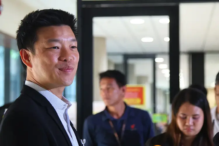 'เท้ง' ลั่นมีคนบิดข้อมูล ปมเลือกตั้ง สสร. 100% ไม่หวั่นถูกร้องศาล