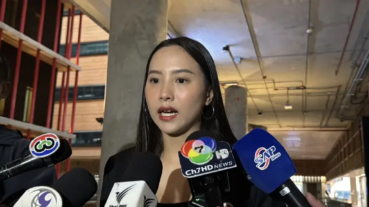 'รักชนก' ยันตามพรรคปมดึง 'สุรพล' มั่นใจ 'ชัยวัฒน์' แคนดิเดตดีสุด