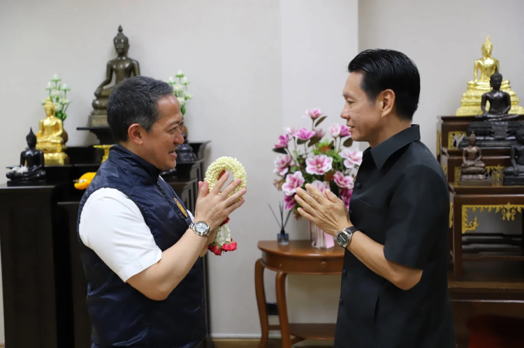 ร.ต.อ.เขตรัฐ เข้าพบผู้ว่าฯสมุทรสาคร หลังถูกย้ายไปเป็นรองผู้ว่าฯภูเก็ต