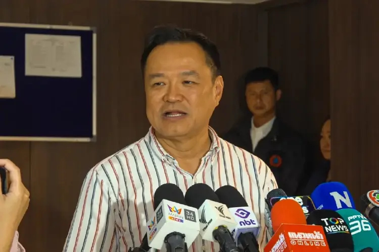 'อนุทิน' ยัน ปมไทย-กัมพูชา ประเมินรอบคอบ ไม่กังวลยกเลิกMOU44