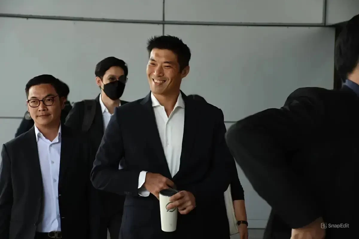 'ธนาธร' รอด! ศาลยกฟ้องหมิ่น 'สุชาติ' ชี้พูดเพื่อประโยชน์สาธารณะ