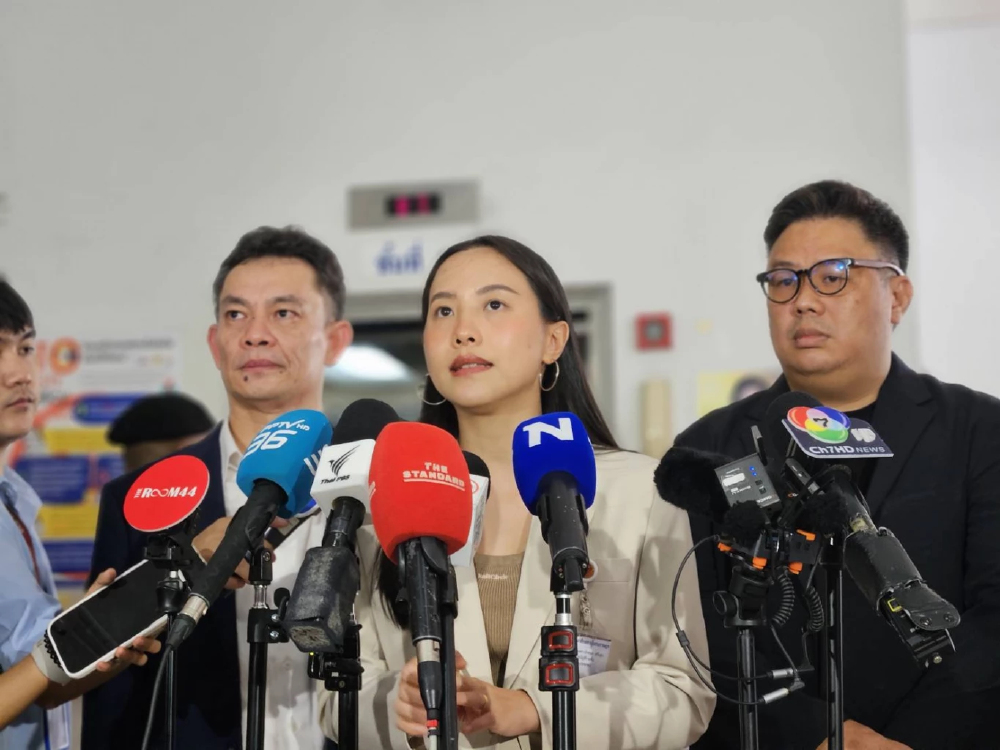 'รักชนก' รับ ปชน.ม้ารองชิงผู้ว่าฯ กทม. พ้อสื่อให้พื้นที่น้อย