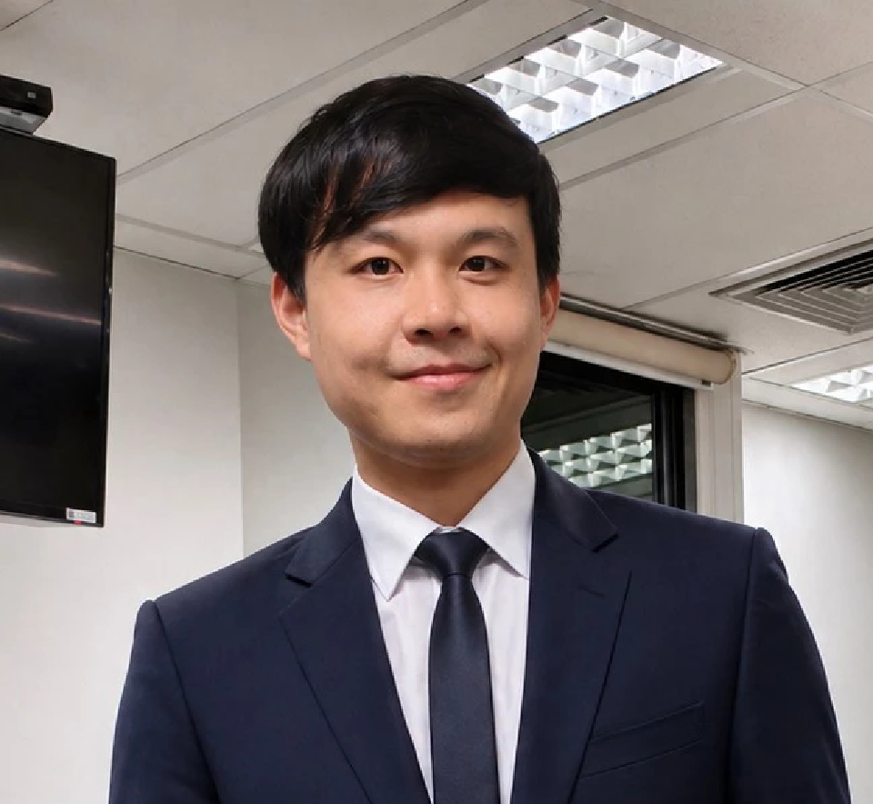 ปัญญาลักษณ์ ศรีบุรินทร์