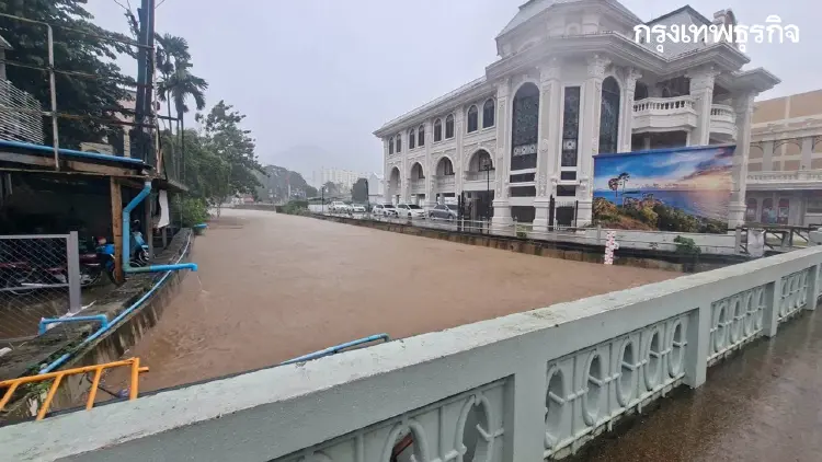 ด่วน! ภูเก็ตฝนตกหนัก สั่งยกของขึ้นที่สูง คลองบางใหญ่ ทะลัก 3 เมตร
