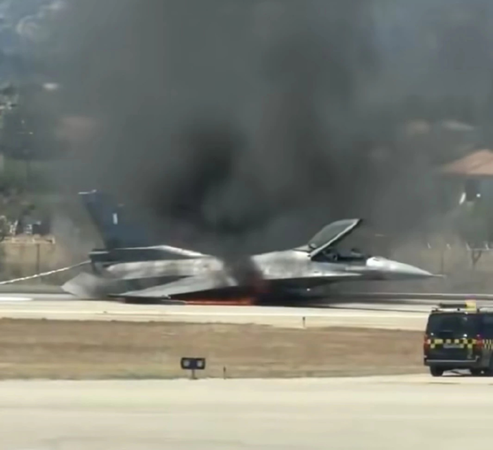 'กัมพูชา' ปล่อยคลิป F-16 ทอ.ไทยตก 'กองทัพ' สวนกลับ เฟกนิวส์