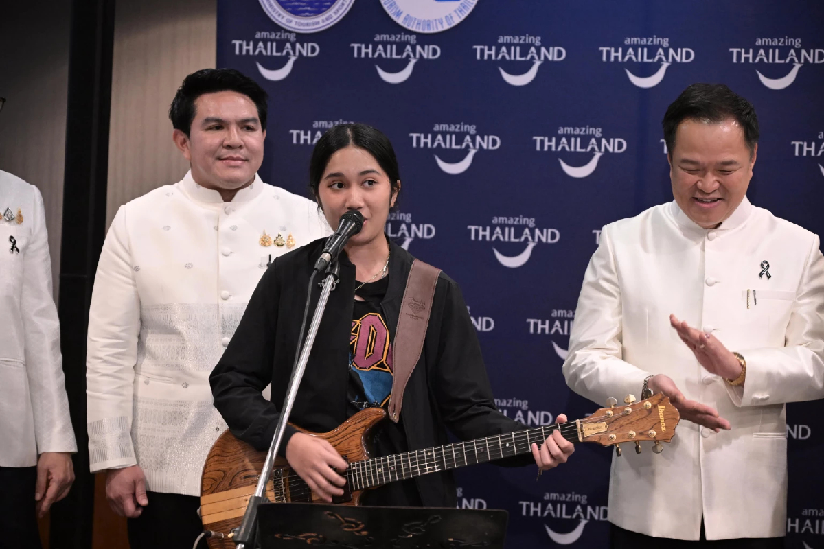 ‘อนุทิน’ เปิดทำเนียบฯ ต้อนรับ ‘เนเน่ รอยัล’ โชว์ร้องเล่นสด หูเคลือบทอง รัฐบาลพร้อมหนุนค่าใช้จ่ายแข่งเวที AGT