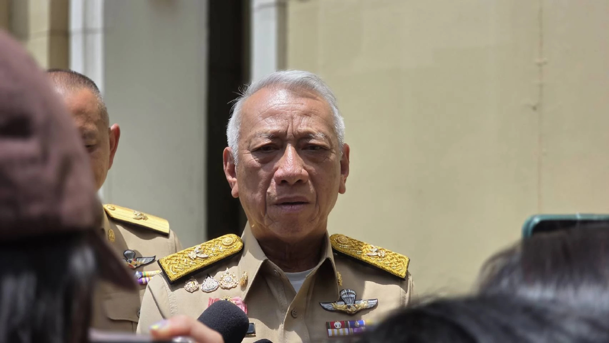 'พิพัฒน์​' พบ​ 'ครูใหญ่'เย็นนี้​  สยบปม​ร้าว โวยชื่อ 'ลูกสาว' โผล่โยงฮั้วสว.​