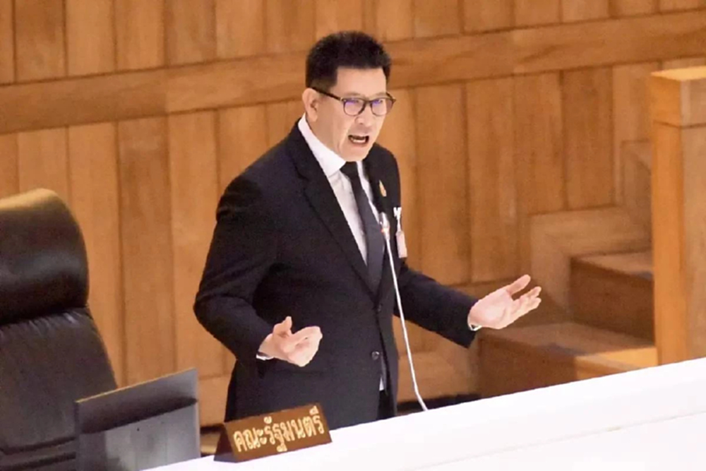 'เอกนิติ' ไม่ทราบ นายกฯสำรอง ศ. รอเสียบ หากเกิดอุบัติเหตุการเมือง