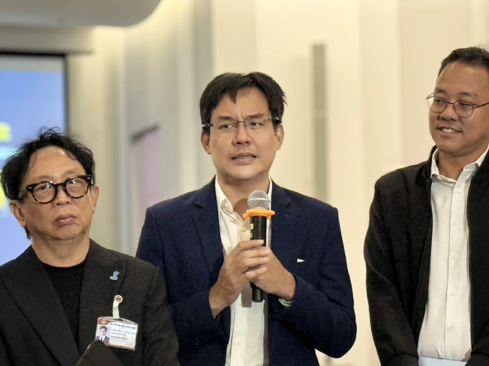 'ยิ่งชีพ' ไม่หวั่นถูกฟ้อง ลั่นมีข้อมูลอีกมาก พร้อมเปิดโปง โกง สว.
