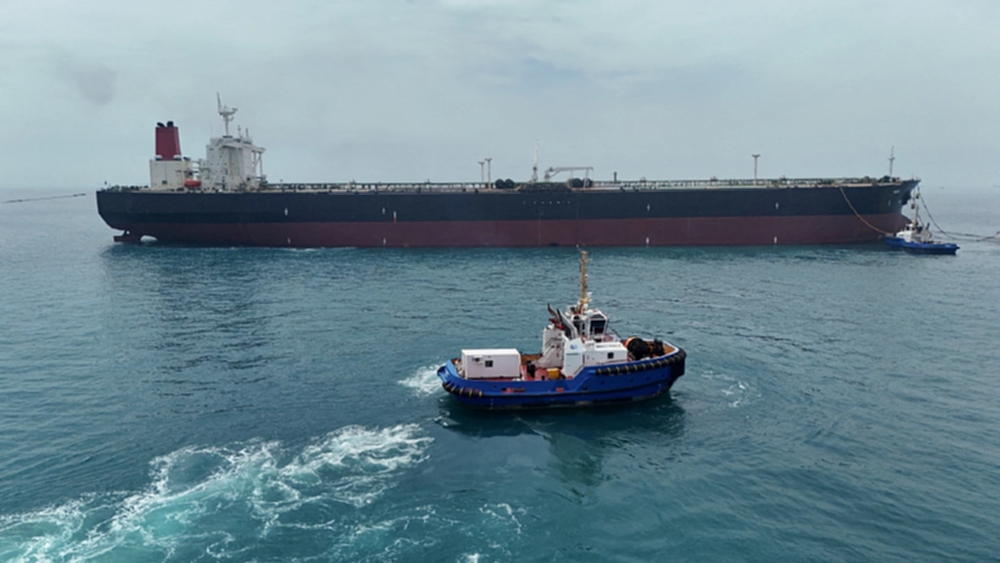 เรือบรรทุก LNG ไฟลุกกลางฮอร์มุซ ถูกโจมตีใกล้ชายฝั่งโอมาน