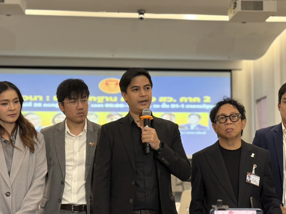 'พริษฐ์' บี้ 'อนุทิน' แจงปมโกง สว. หากนิ่งจ่อยื่นซักฟอก