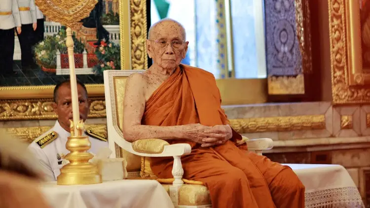 สมเด็จพระสังฆราช โปรดรับศพพระภิกษุ ประสบอุบัติเหตุ รถชน ไว้ในพระอนุเคราะห์