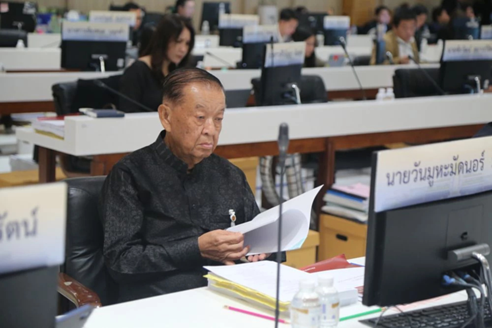 'วันนอร์' ชงยุบ 'กอ.รมน.' ซัดไร้ประโยชน์-ก่อเหตุยิงสส.