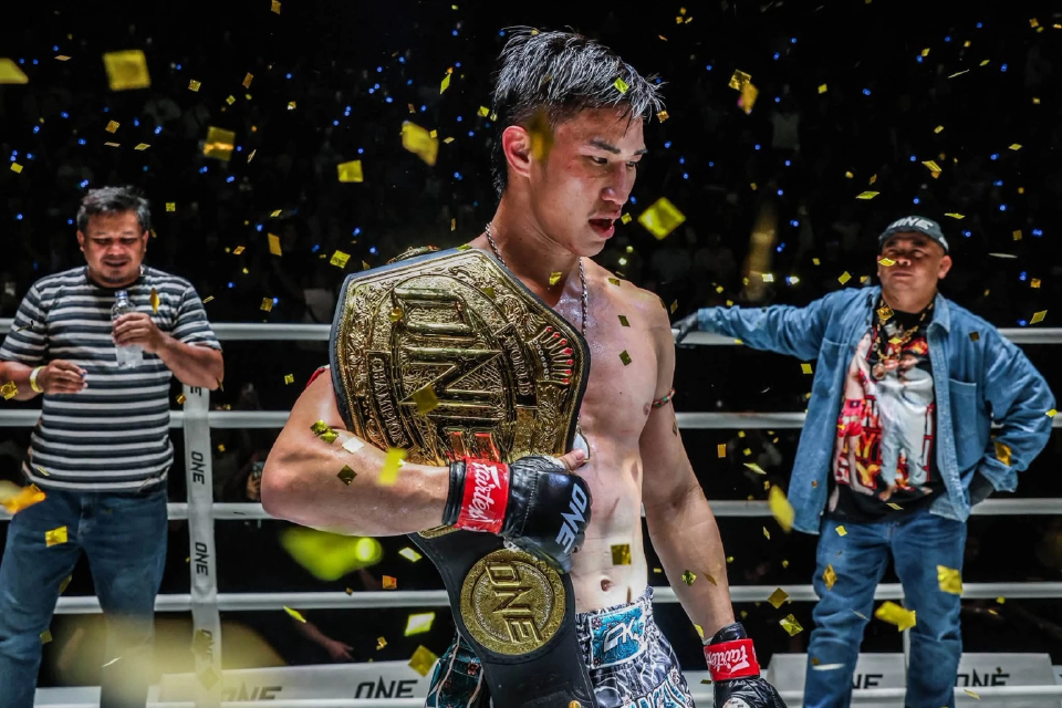 'ตะวันฉาย' สละแชมป์โลก ONE มวยไทย 'นิโค คาร์ริลโล' ขึ้นแท่นแชมป์ใหม่