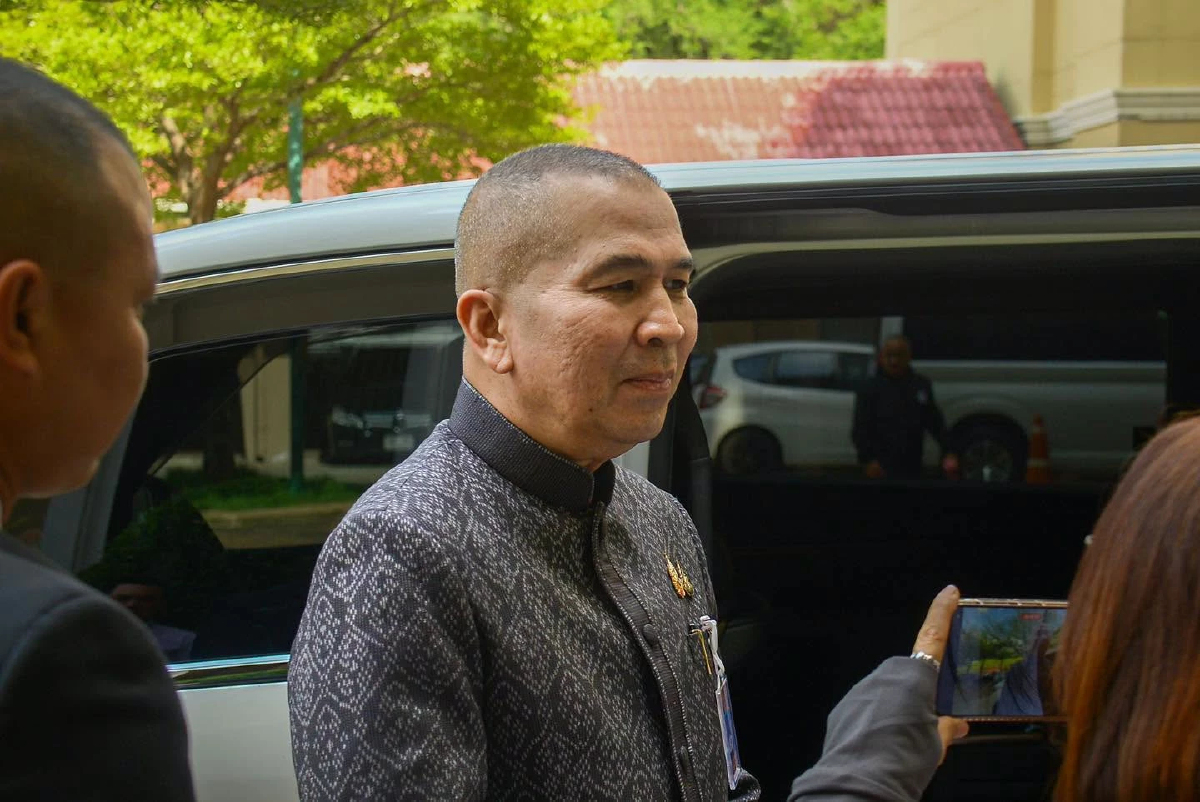 'รุทธพล' เผยผู้ต้องหา Forex ถูกรวบหมดแล้ว เชื่อ 'ภาวุธ' ไม่หนีแจง