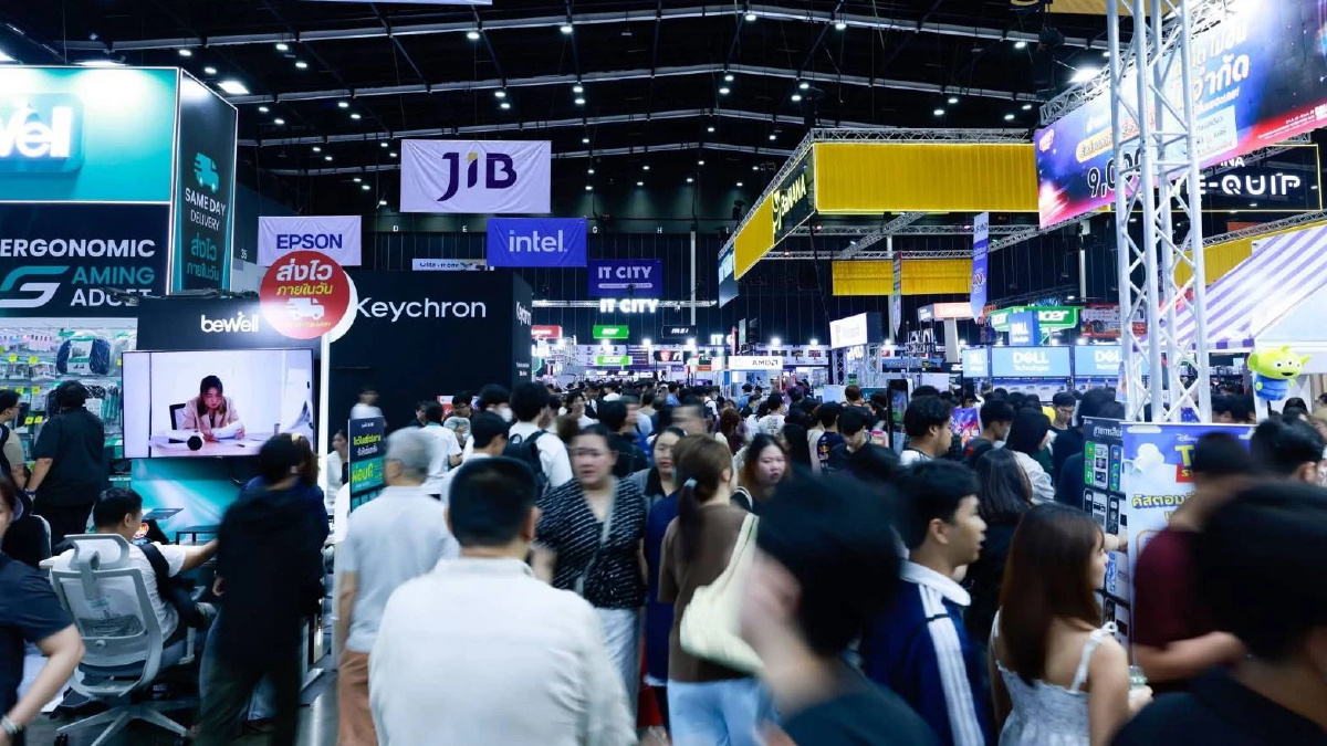 AI ดันยอดขายพุ่ง! บทสรุป 'คอมมาร์ต' กลางปีเม็ดเงินสะพัด 3,000 ล้านบาท