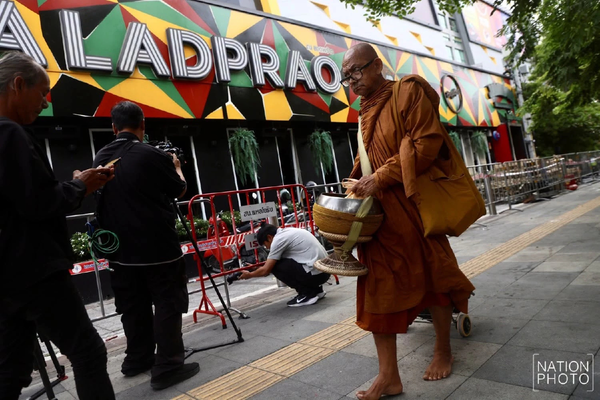 'โรงเบียร์ ณ ลาดพร้าว' เช้านี้ หลังไฟไหม้กลางดึก ตาย 27 เจ็บ 63 ราย