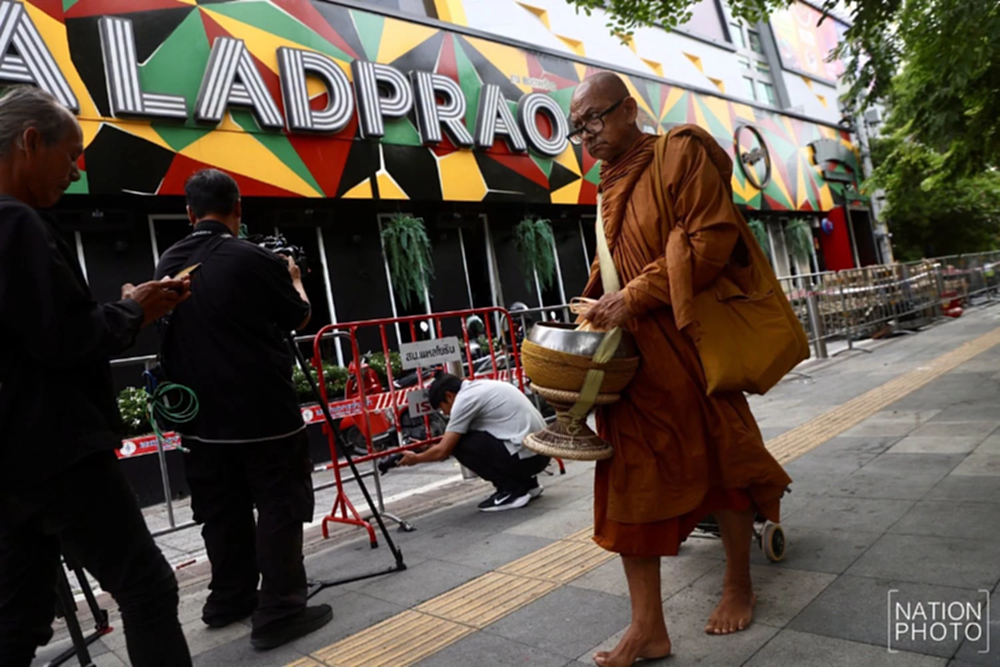'โรงเบียร์ ณ ลาดพร้าว' เช้านี้ หลังไฟไหม้กลางดึก ตาย 27 เจ็บ 63 ราย